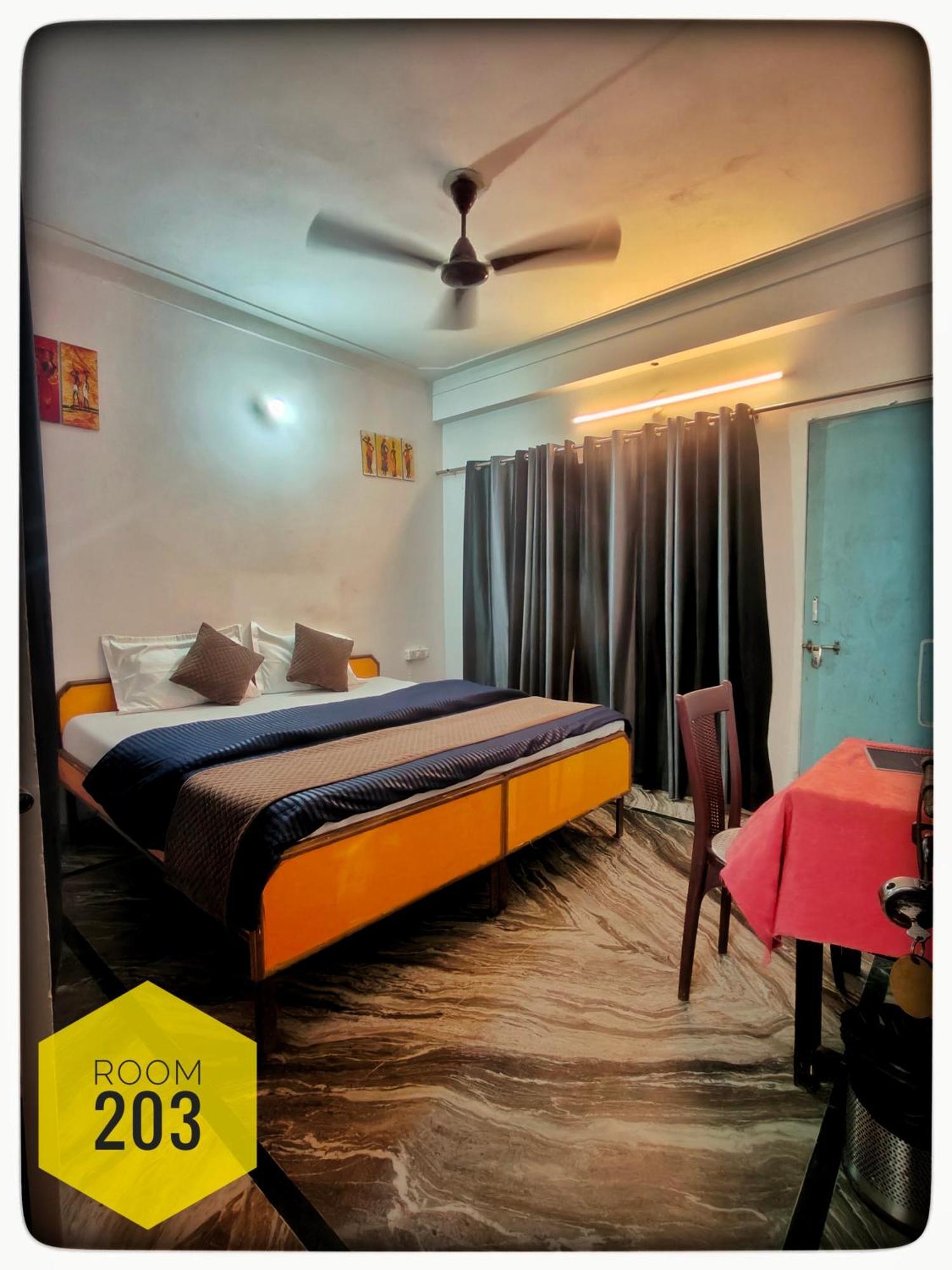 Shri Ganga View Guest House Rishīkesh Exteriör bild